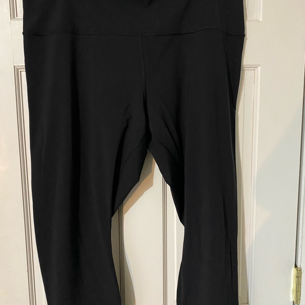 Lululemon wunder under  black leggings